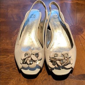 Creamy Leather Anne Klein Flex Slingbacks - Sz 6.5